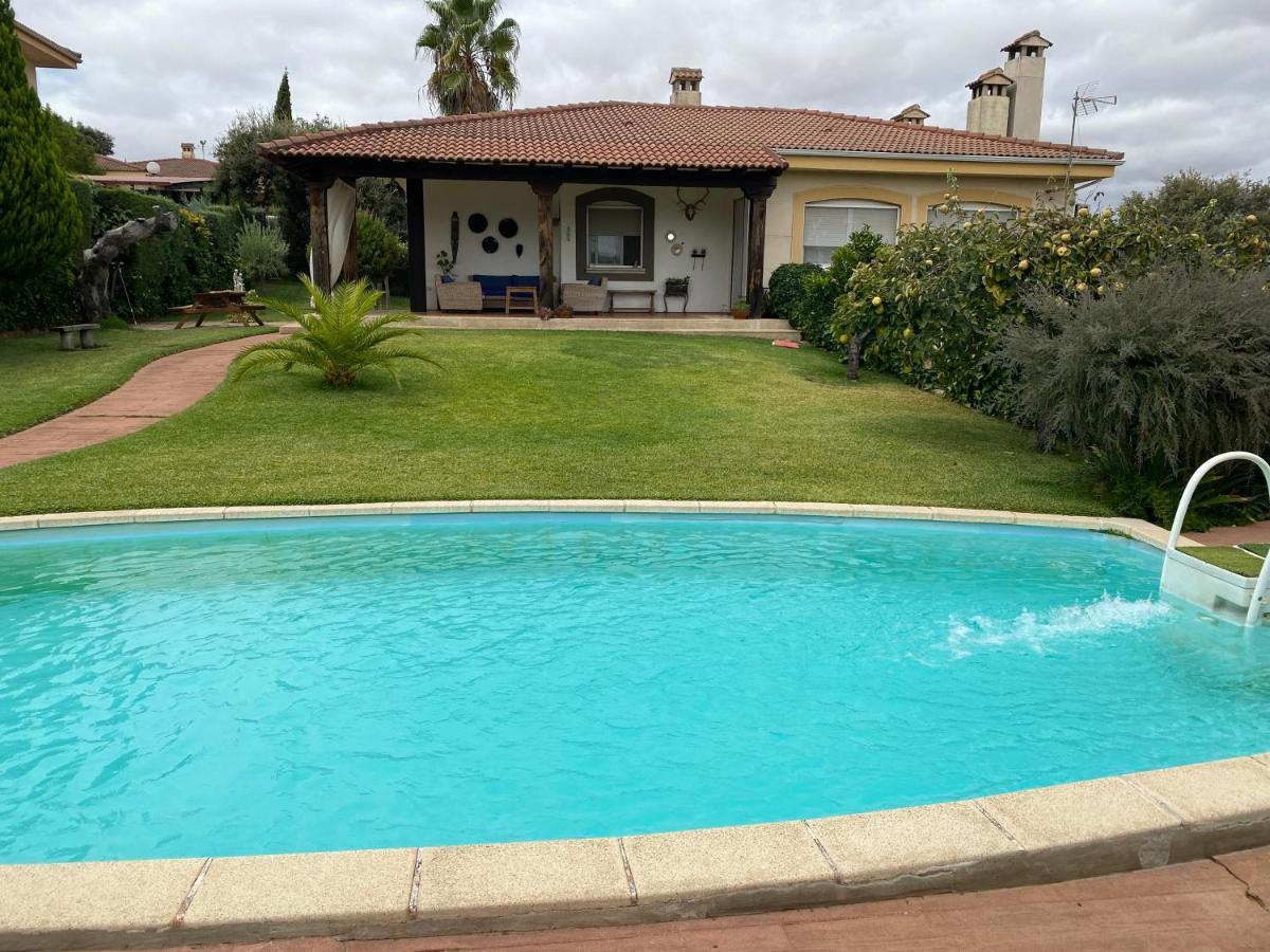 Jardin De La Yedra Guest House Caceres Exterior photo