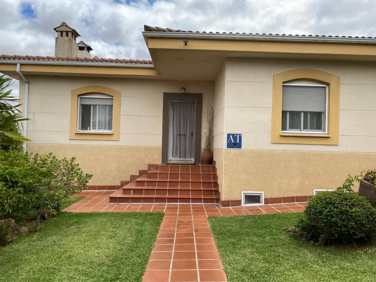 Jardin De La Yedra Guest House Caceres Exterior photo