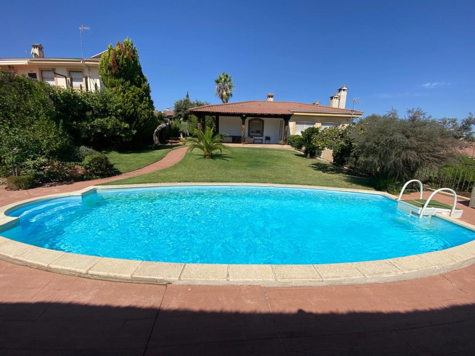 Jardin De La Yedra Guest House Caceres Exterior photo