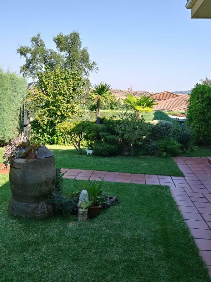 Jardin De La Yedra Guest House Caceres Exterior photo